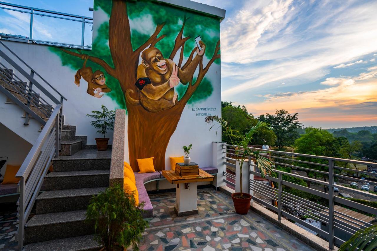 Zostel Rishikesh, Laxman Jhula Pansiyon Dış mekan fotoğraf
